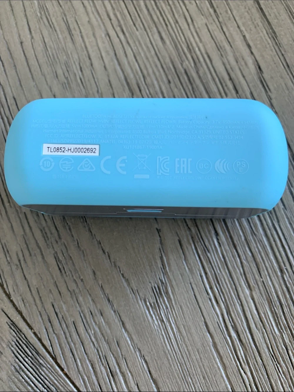 JBL Two-Tone Earbud Charging Case - Silver & Light Blue